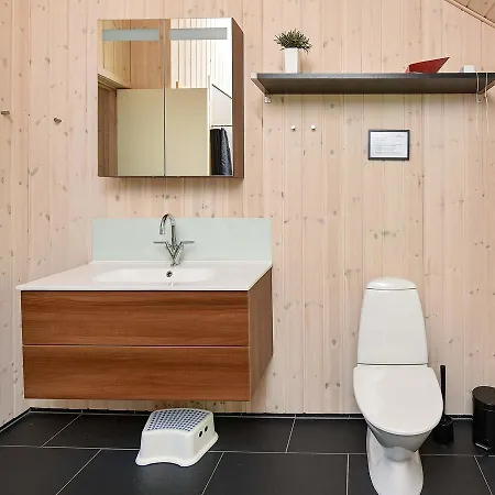 Holiday home Four-bedroom Holiday In Norre Nebel 7